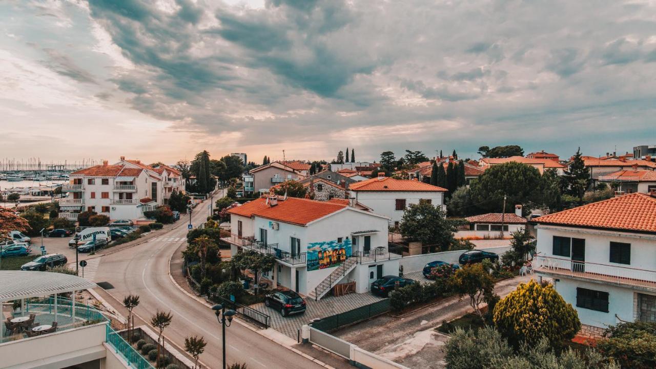 Villa Umag Seafront מראה חיצוני תמונה